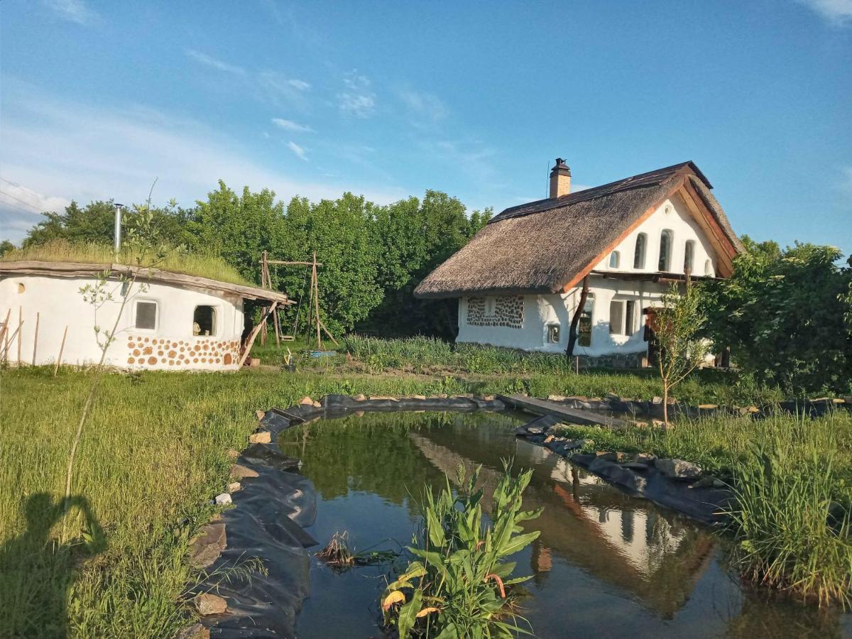 Сказочный Дом Villa Buki  ภายนอก รูปภาพ